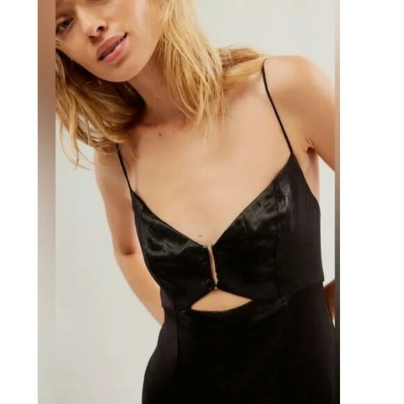 New FREE PEOPLE Abbie Jumpsuit SATIN $250 SIZE 2 Black SPECIAL OCCASION Wideleg - Picture 5 of 7
